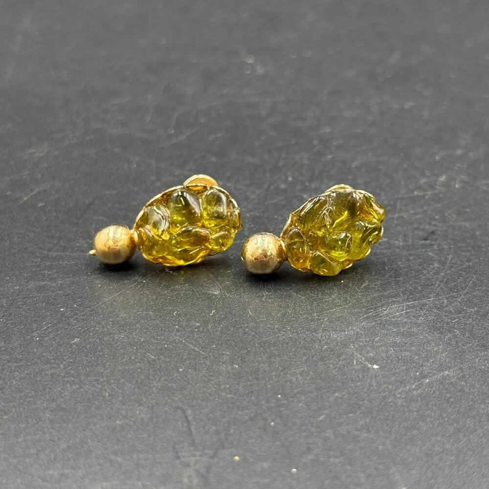 Vintage Style Green Gemstone Cluster Screwback Earrings Gold Tone